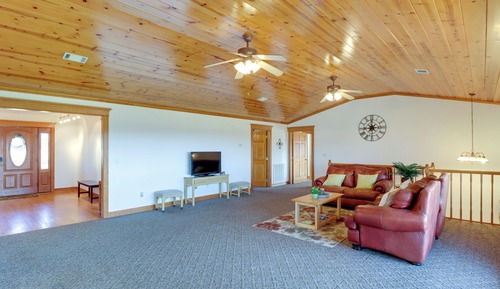 House (6 Bedrooms)