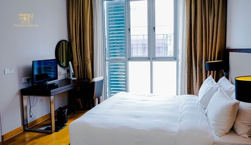 Premier Room, 3 Bedrooms, Non Smoking, Refrigerator & Microwave