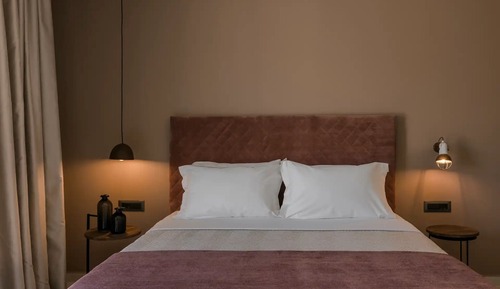 Room, Sea View