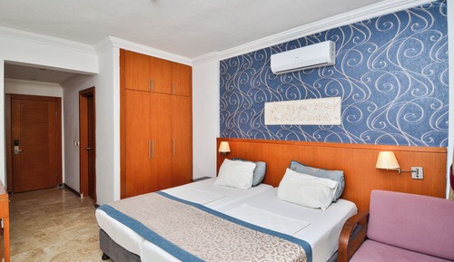 Economy Room