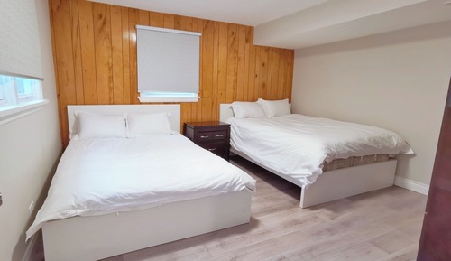 Three Bedrooms Cottage (Cottage #9, Sleeps 10)