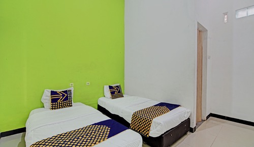 Basic Twin Room