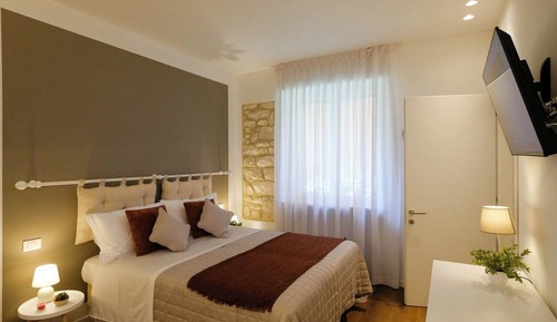 Deluxe Room, Non Smoking, Private Bathroom