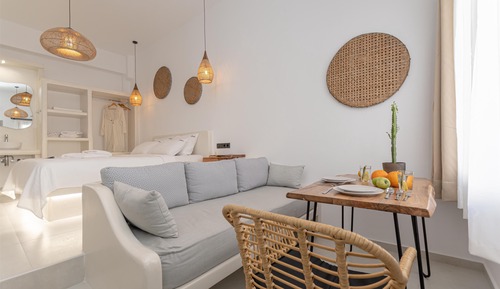 Comfort Studio Suite, 1 King Bed with Sofa bed