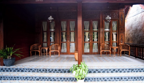 Traditional Bungalow