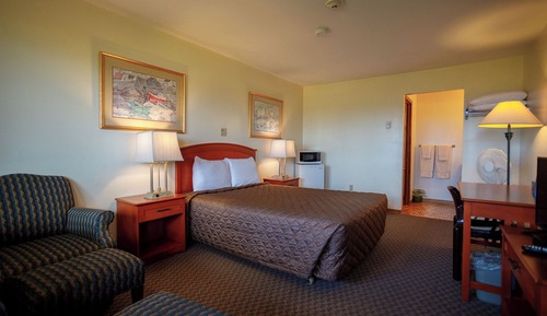 Classic Queen Room, First Floor