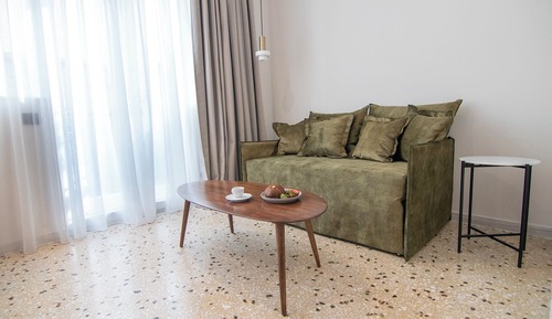 Deluxe Apartment with Balcony