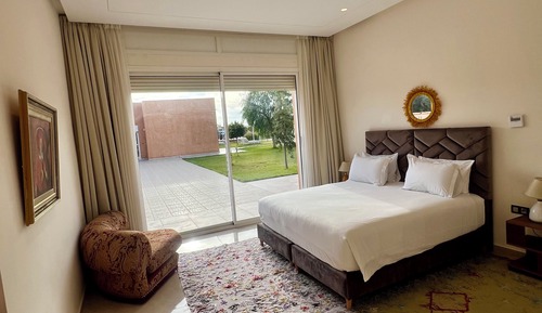 Grand Villa