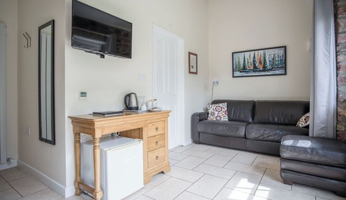 Apartment (1 Bedroom)