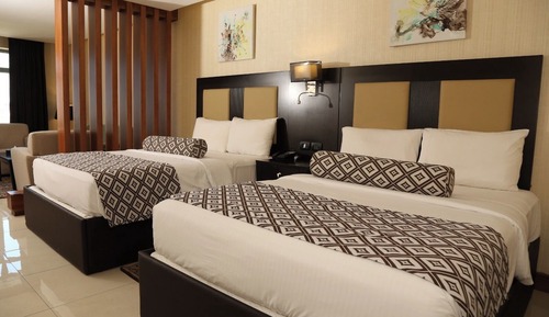 Deluxe Double or Twin Room