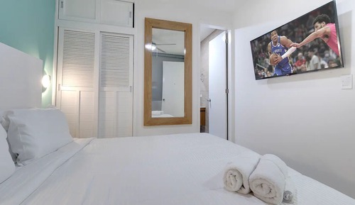 Premium Room, 1 Queen Bed, Private Bathroom