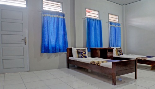 Basic Twin Room