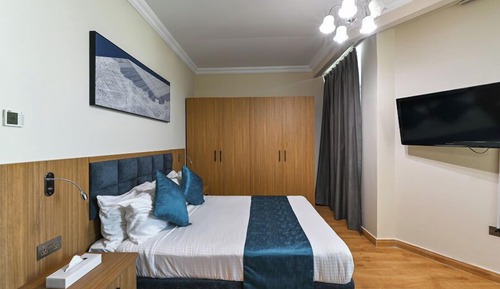 Family Apartment, 2 Bedrooms, Kitchen, Tower