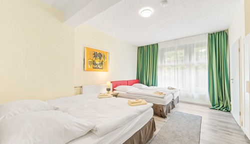 Basic Quadruple Room, Private Bathroom