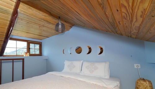 Superior Cottage