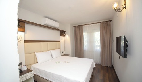Standard Double or Twin Room, 1 Bedroom, Accessible, Mountain View