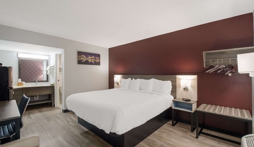 Suite, 1 King Bed, Non Smoking