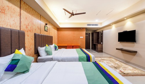 Deluxe Room, City View