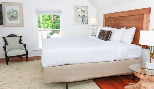 Reynolds Loft King Room