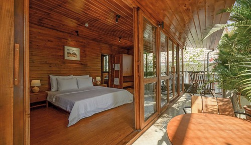 Signature Suite with Jacuzzi and Terrace