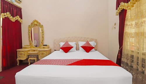 Economy Suite