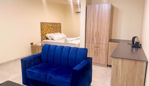 Deluxe Suite