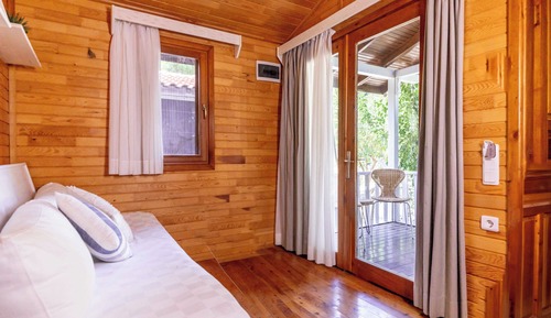 Comfort Triple Room, 2 Bedrooms, Courtyard View