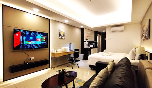 Deluxe Suite