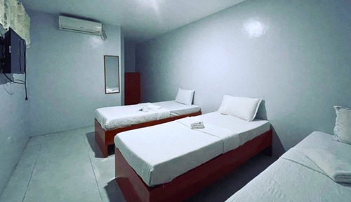 Deluxe Studio