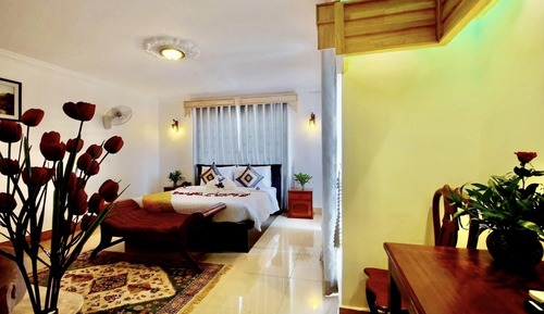 Deluxe Double Room, 1 King Bed, City View