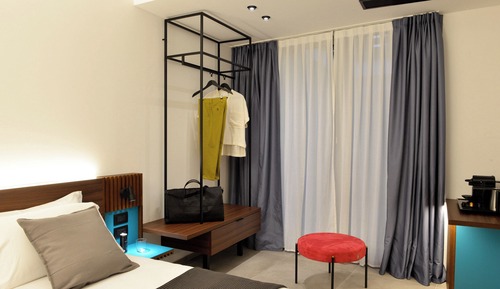 Standard room with double bed or 2 single beds