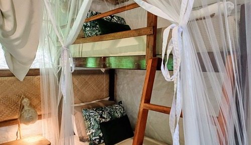 Grand Bungalow