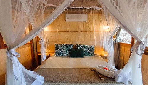 Deluxe Bungalow