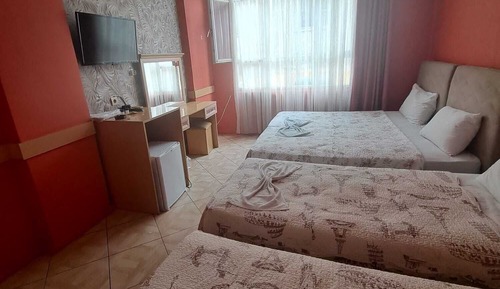 Family Quadruple Room, Multiple Beds