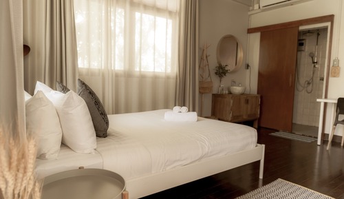 Queen Room with Pool View