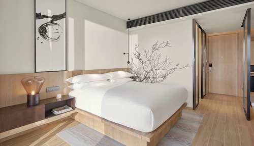 Room, 1 King Bed, Non Smoking, Balcony