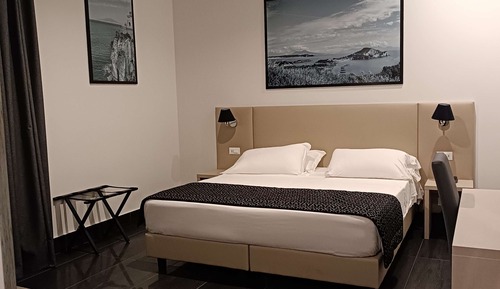 Superior Room, 1 King Bed, Non Smoking (with Single Sofabed)
