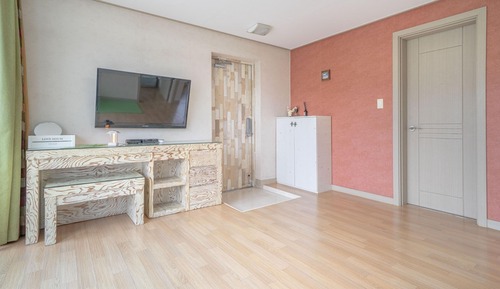 Basic Room, 1 Bedroom (Claud(Oceanview))