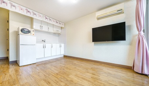 Basic Room, 1 Bedroom (Guembit(river view))