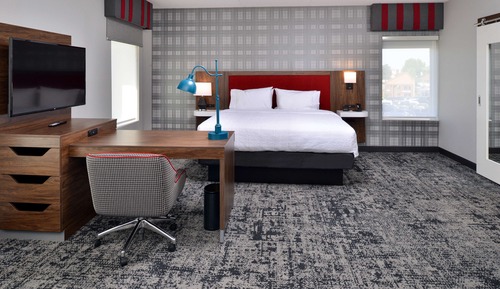Studio, 1 King Bed, City View