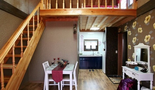 Room (Cosmos (Duplex))