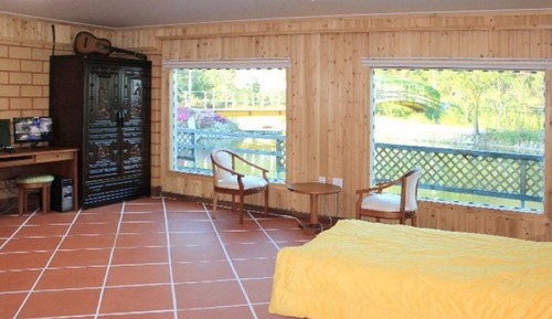 Room (Room 3)
