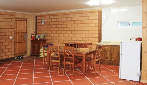 Room (Room 4)