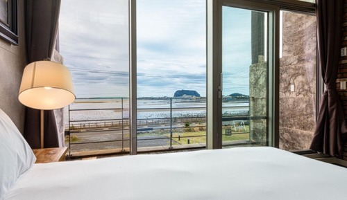 Room (Room 203 (beach sunrise view spa cook)