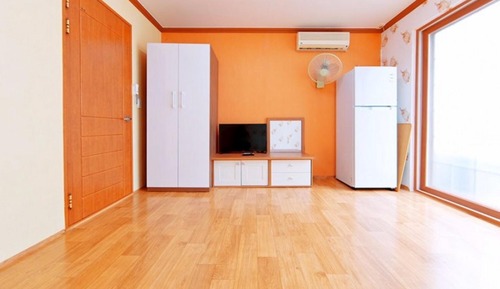 Room (4-6 People Room-Room 302)
