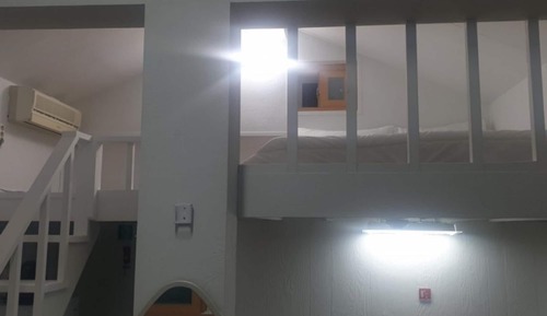 Room (Mast (Duplex Attic))