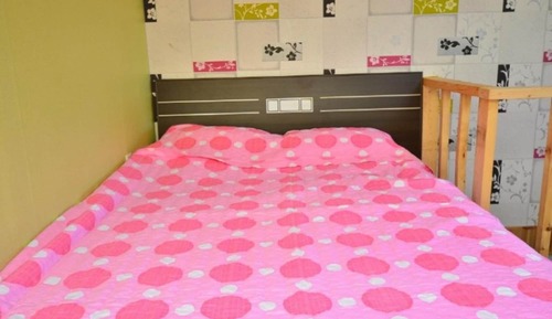 Room (Room 102 Purple Room)