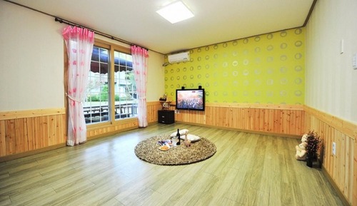 Room (Dill-dil (101))