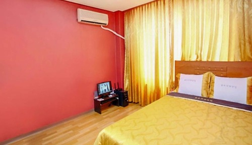 Room (Kobus Magnolia-Magnolia)