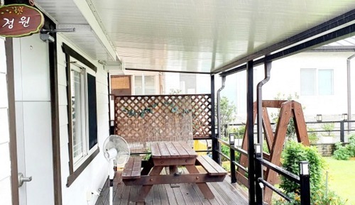Room (Garden (Unshared House))
